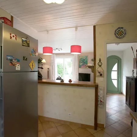 Сasa de vacaciones Proche De Bordeaux Et Saint Emilion, Maison Au Calme Avec Grand Jardin Salleboeuf
