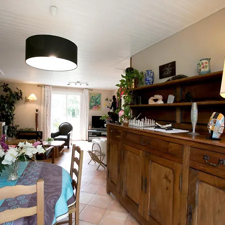 Proche De Bordeaux Et Saint Emilion, Maison Au Calme Avec Grand Jardin *