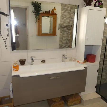 Proche De Bordeaux Et Saint Emilion, Maison Au Calme Avec Grand Jardin * Salleboeuf